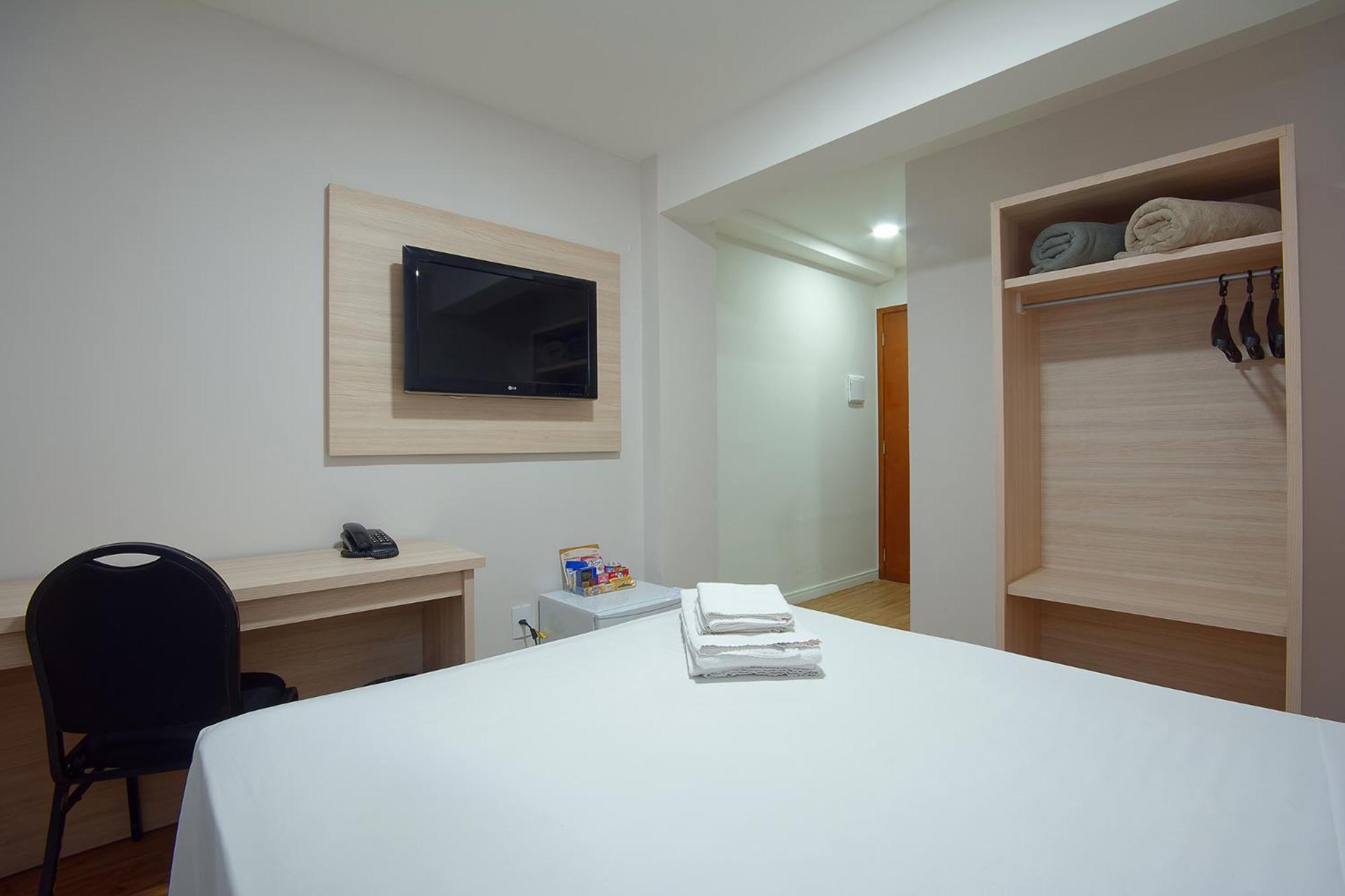 Diplomata Hotel 3*